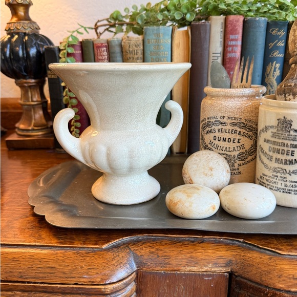 Vintage Heavily Crazed & Stained Ceramic Urn Vase with Double Handles - Picture 13 of 16